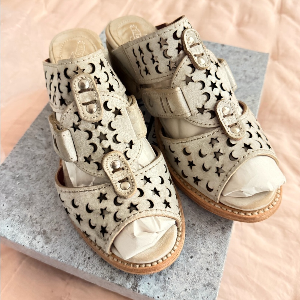 Freebird moonstar sandals